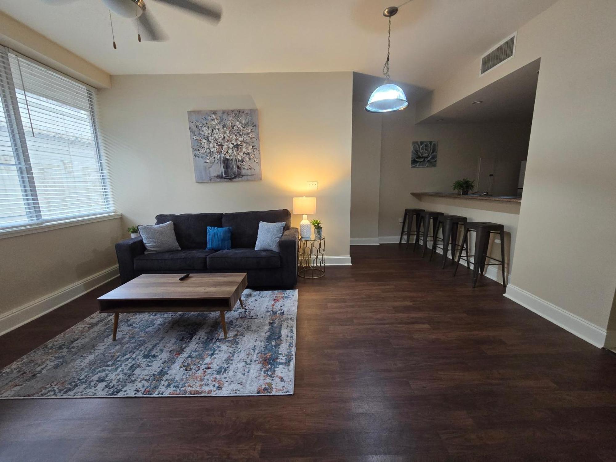 Amazing Condos Beautiful View 2 Blocks To French Quarter, Small Rooftop Pool, Gym, Seanger Theater, Super Dome, And Bourbon St New Orleans Room photo
