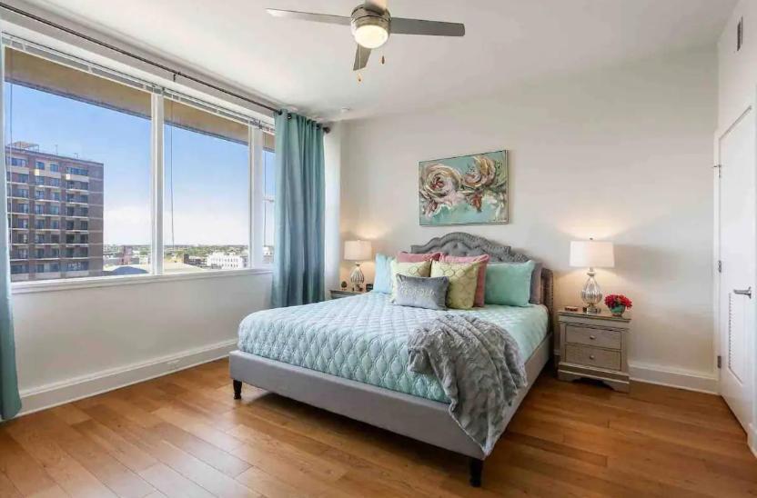 Amazing Condos Beautiful View 2 Blocks To French Quarter, Small Rooftop Pool, Gym, Seanger Theater, Super Dome, And Bourbon St New Orleans Room photo