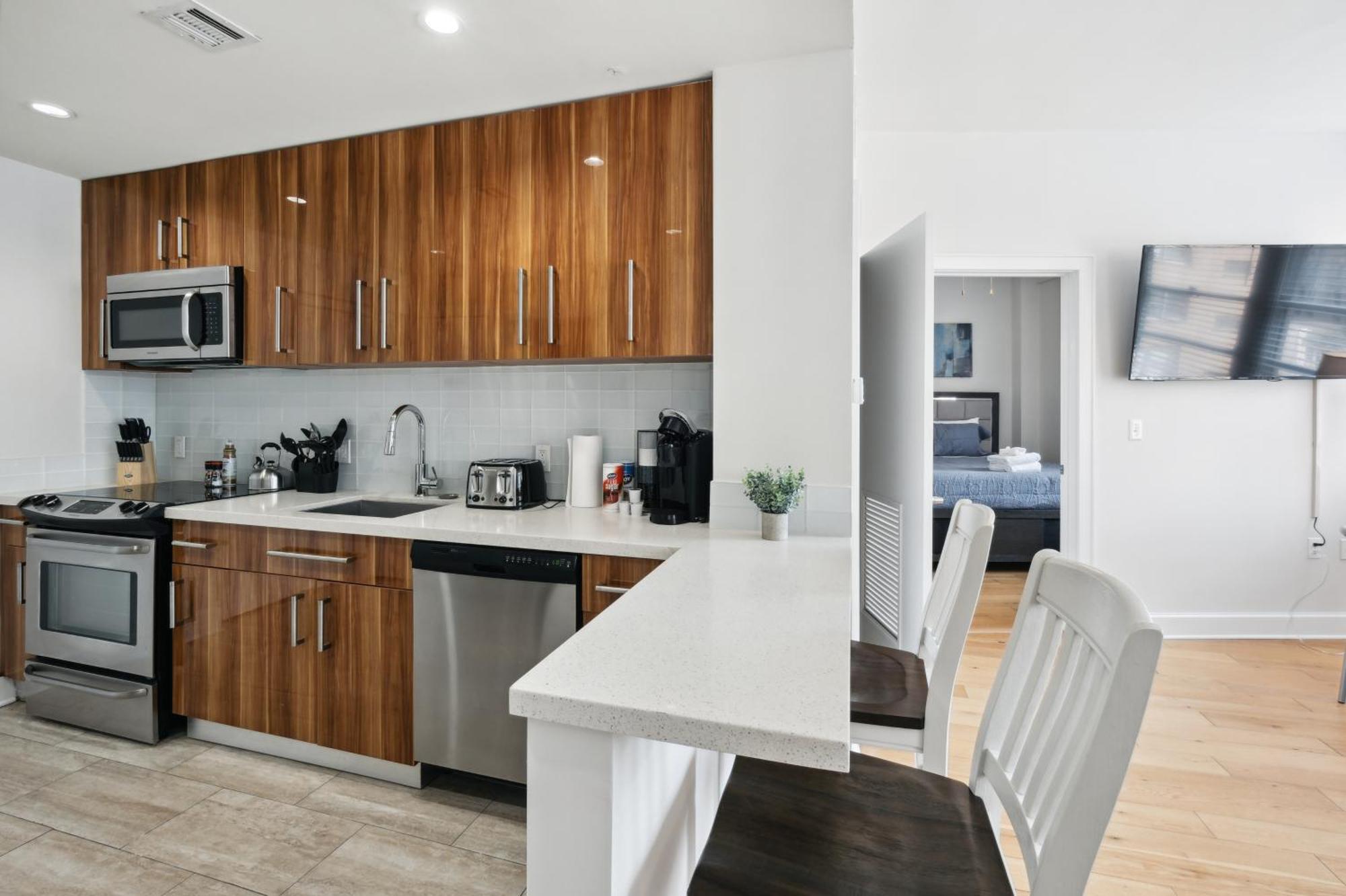 Amazing Condos Beautiful View 2 Blocks To French Quarter, Small Rooftop Pool, Gym, Seanger Theater, Super Dome, And Bourbon St New Orleans Room photo