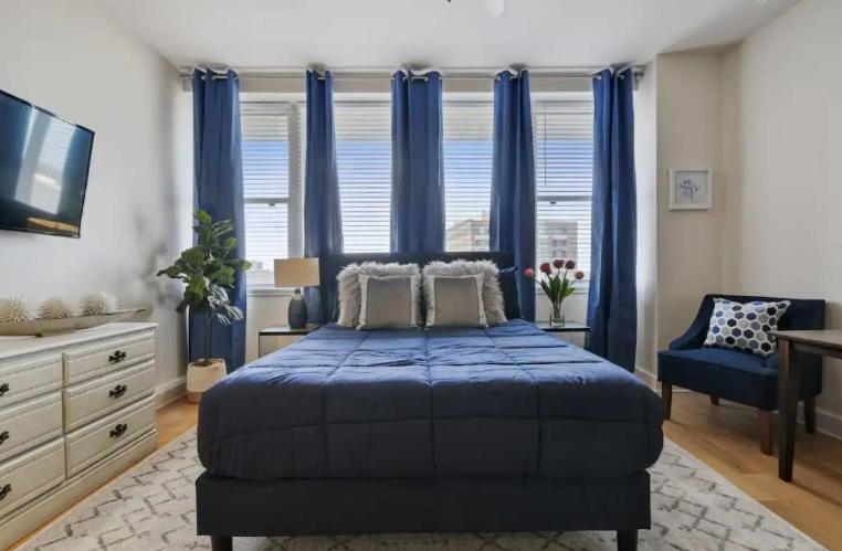 Amazing Condos Beautiful View 2 Blocks To French Quarter, Small Rooftop Pool, Gym, Seanger Theater, Super Dome, And Bourbon St New Orleans Exterior photo