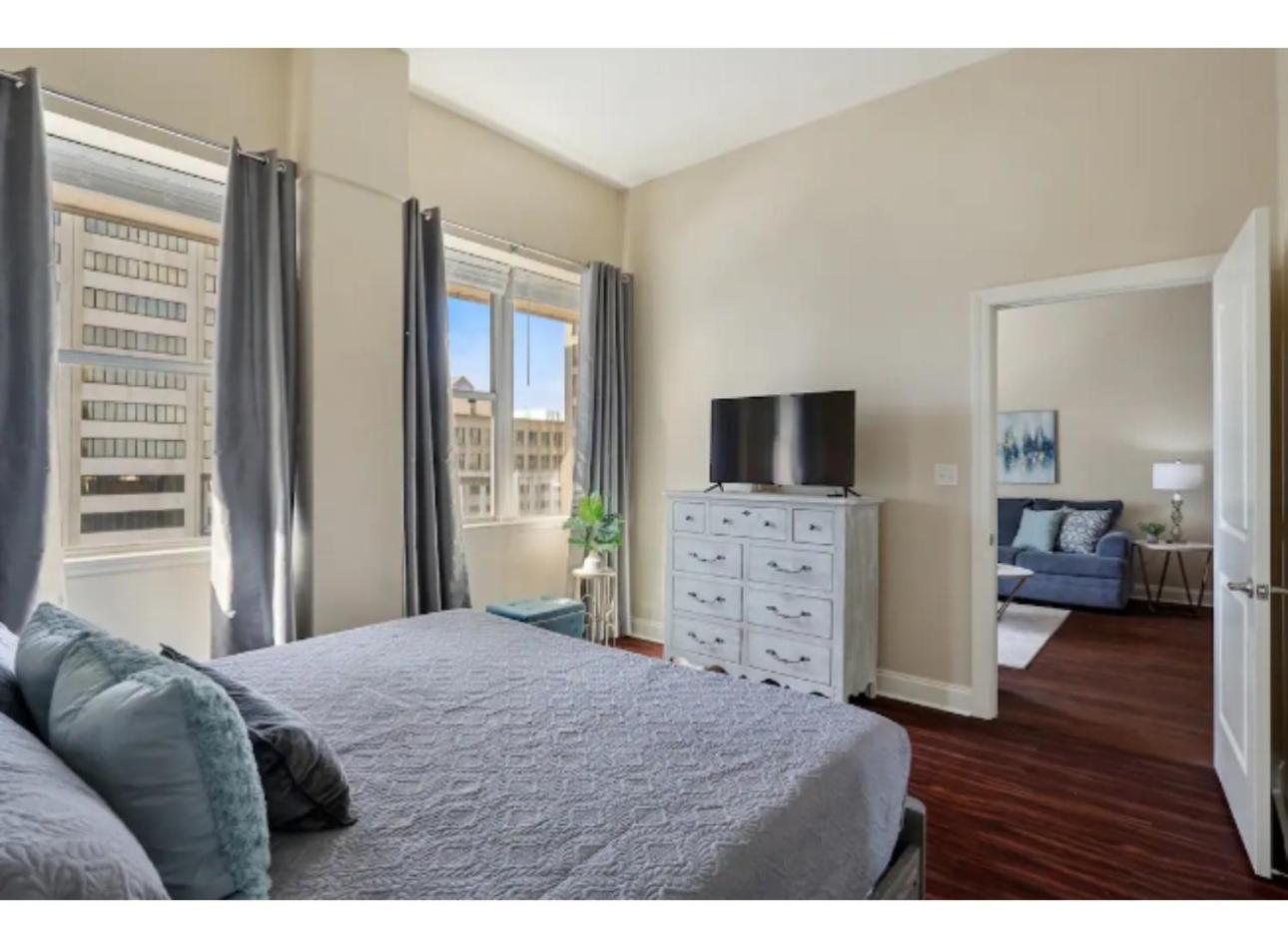 Amazing Condos Beautiful View 2 Blocks To French Quarter, Small Rooftop Pool, Gym, Seanger Theater, Super Dome, And Bourbon St New Orleans Room photo