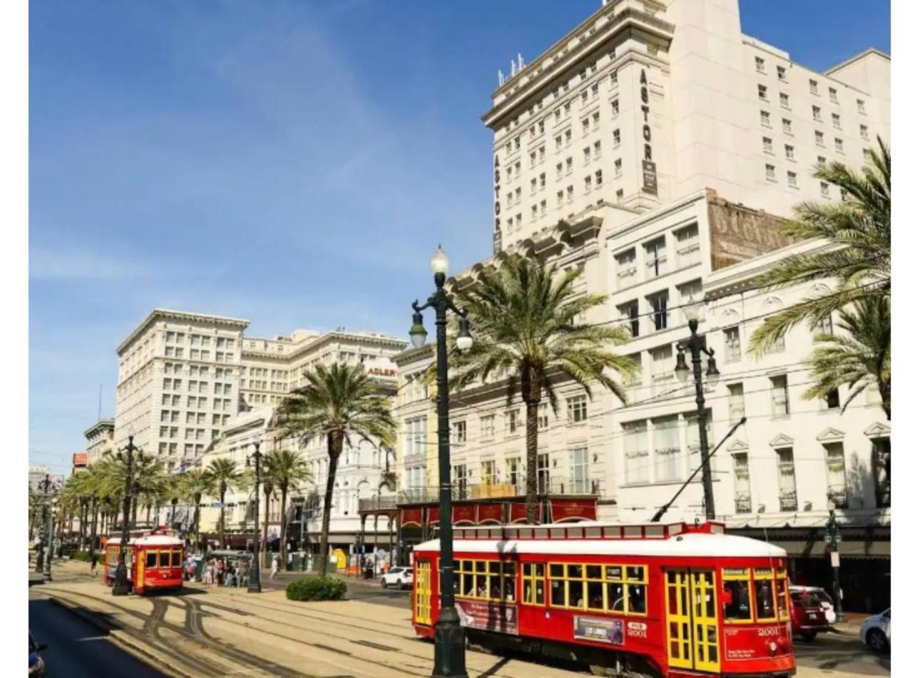 Amazing Condos Beautiful View 2 Blocks To French Quarter, Small Rooftop Pool, Gym, Seanger Theater, Super Dome, And Bourbon St New Orleans Exterior photo